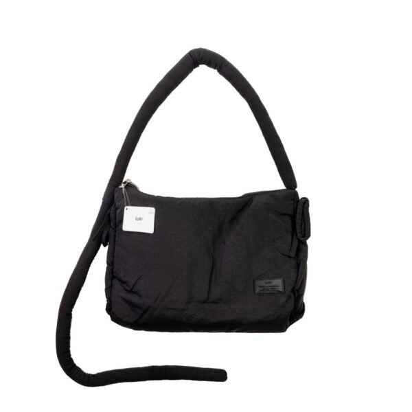 Cartera Wav Puffy Nudo Negra
